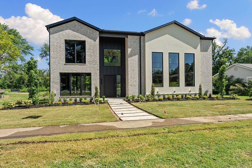 Property Photo: 903 NE 2nd Street AR 72712