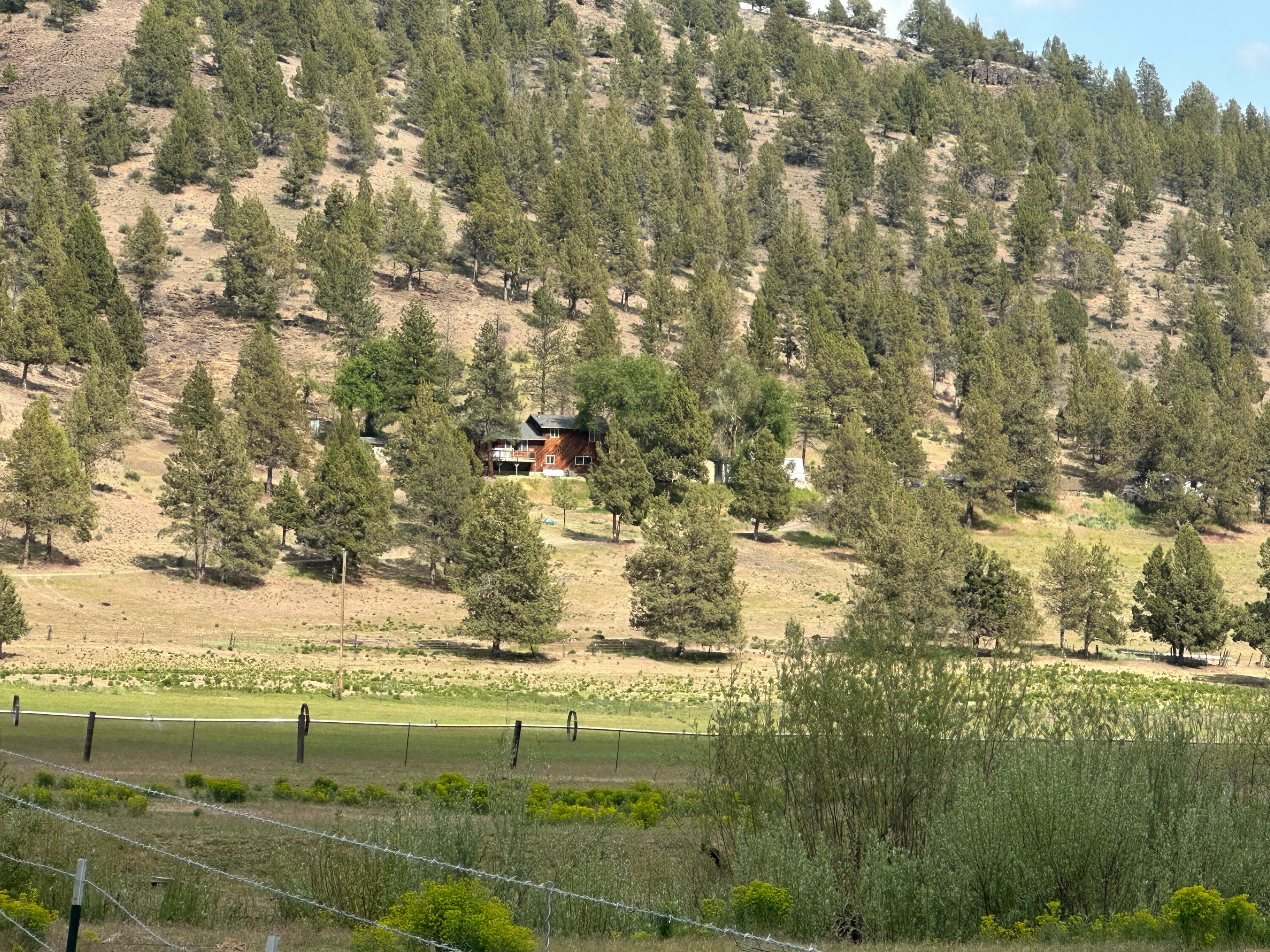Property Photo: 4800 NE Mill Creek Road OR 97754