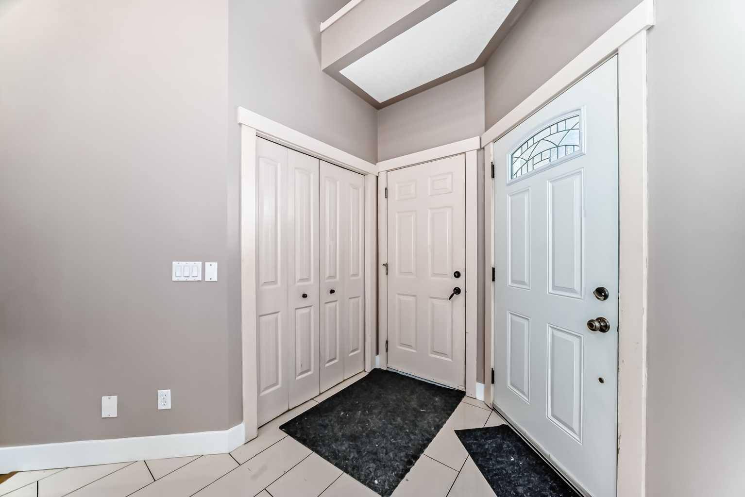 Photo de la propriété: 57 Sherwood Terrace NW AB T3E 1M9