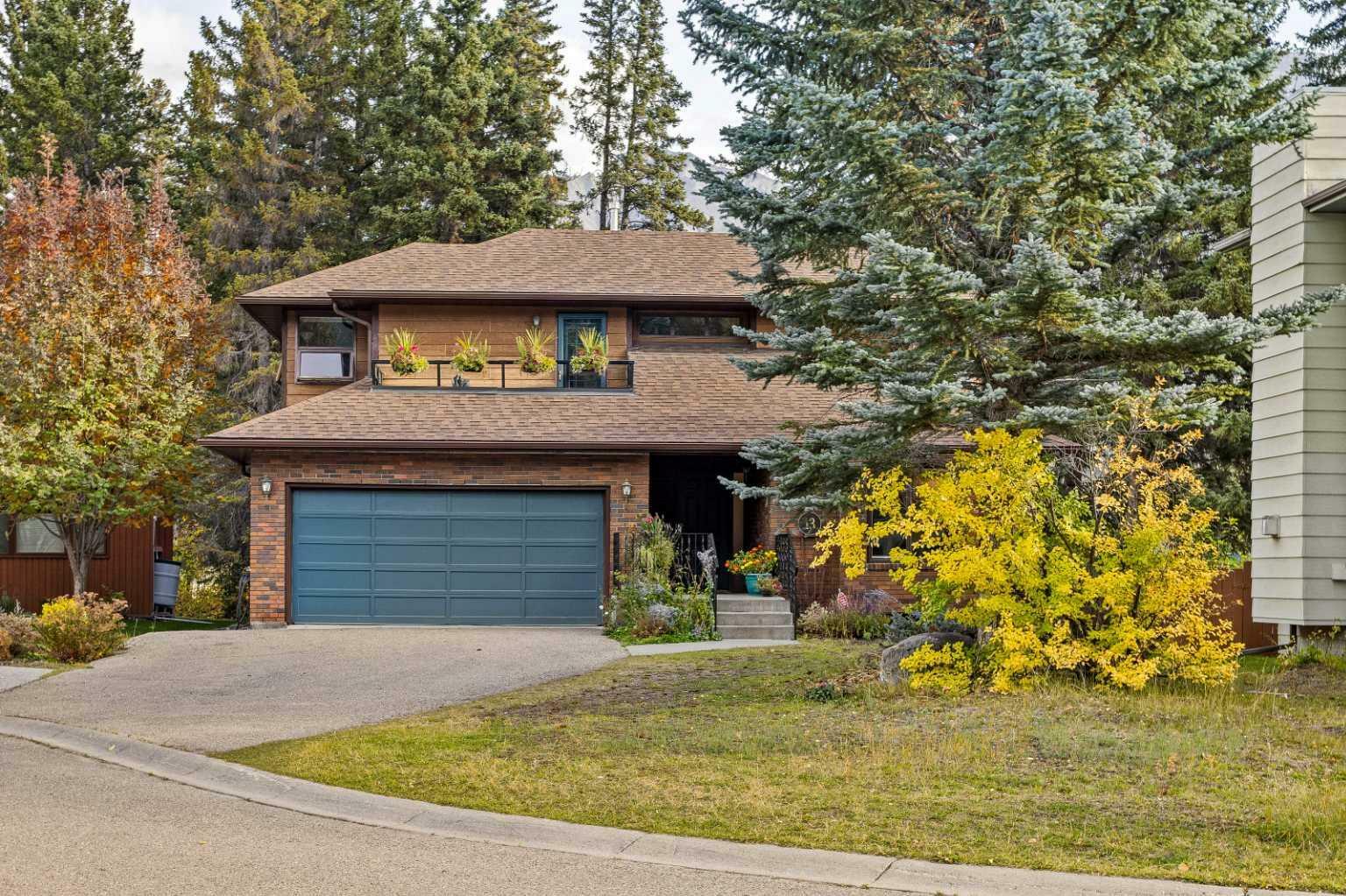 Property Photo: 13 Riverview Place AB T1W 2B9