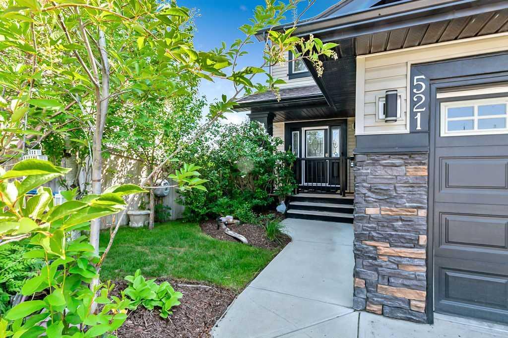 Property Photo: 521 Westmount Close AB T1S 0B7