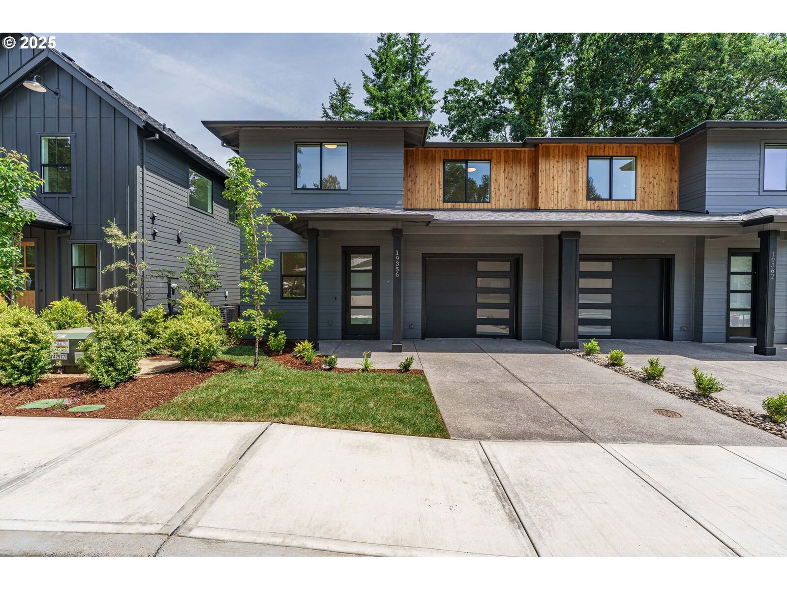 Property Photo: 19356 Juniper Ct OR 97045