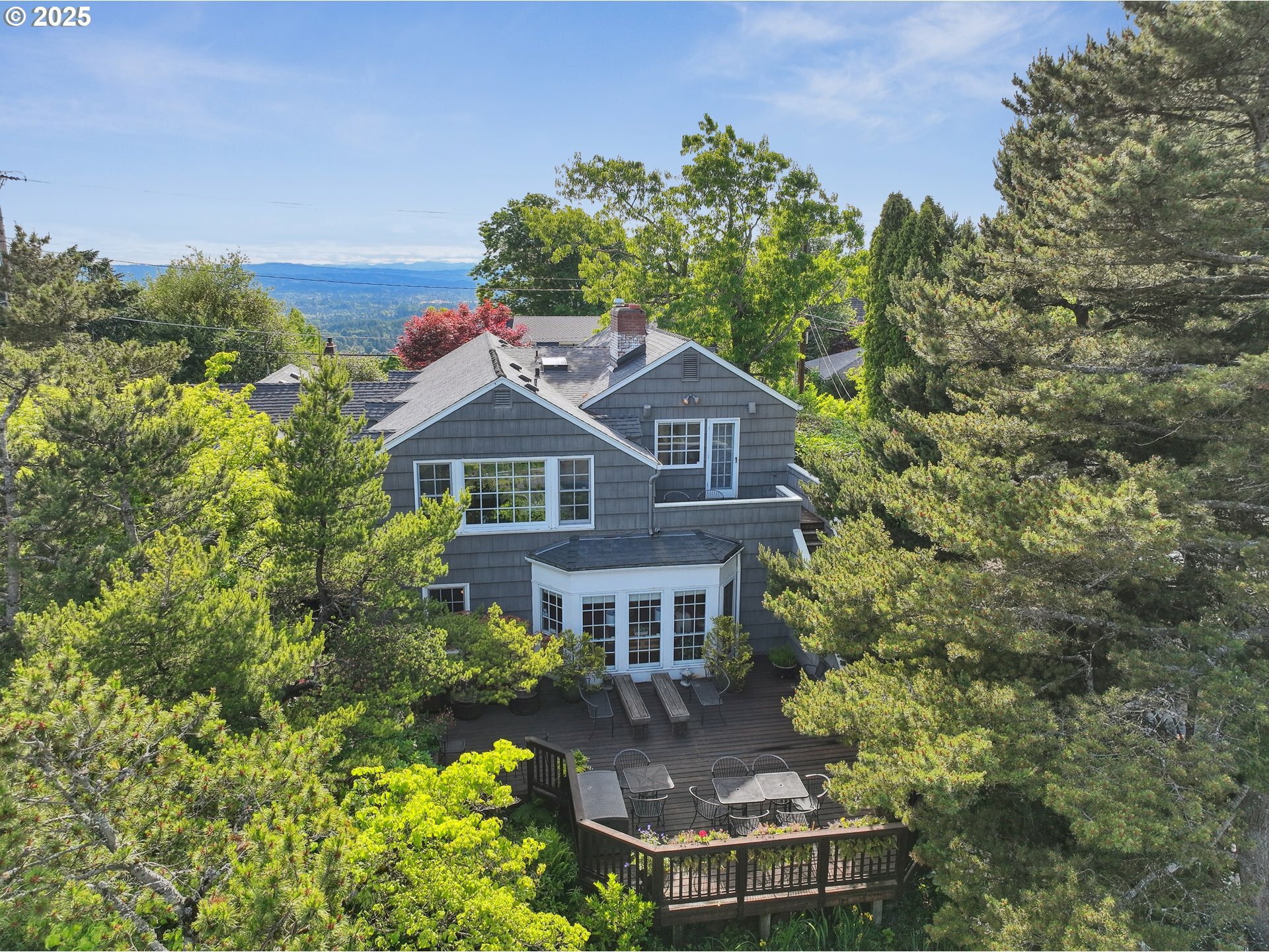 Property Photo: 4317 SW Bernard Dr OR 97239