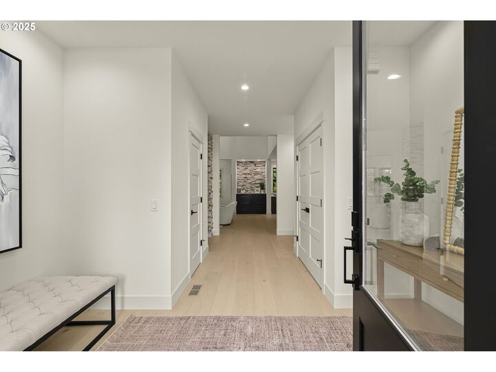 Property Photo: 9999 SW Taylor St OR 97225