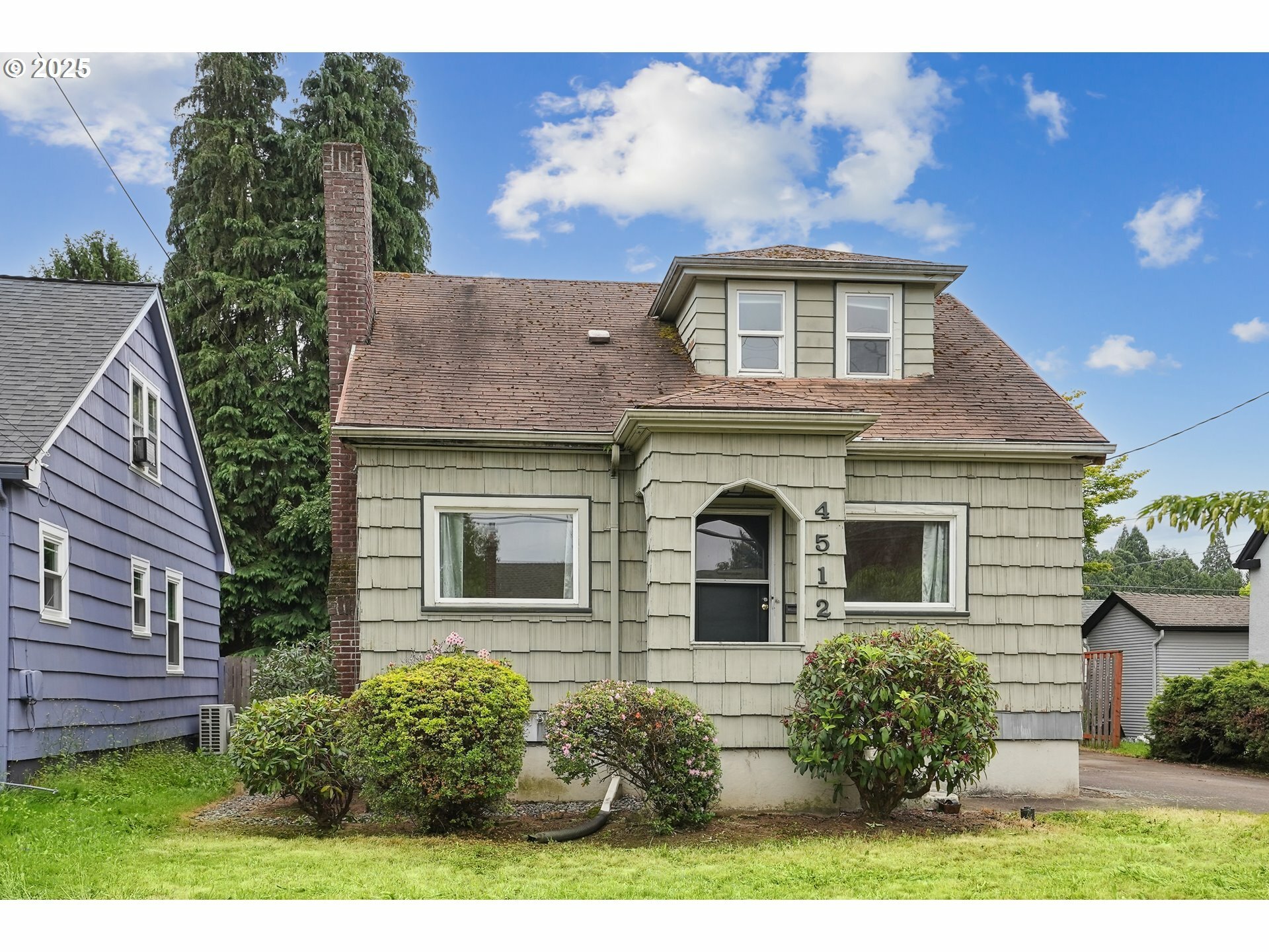 Property Photo: 4512 SE Clinton St OR 97206