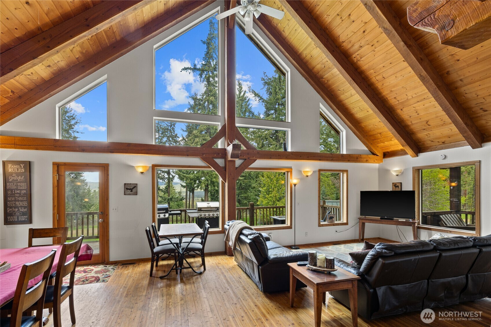 Property Photo: 8607 Upper Peoh Point Road WA 98922