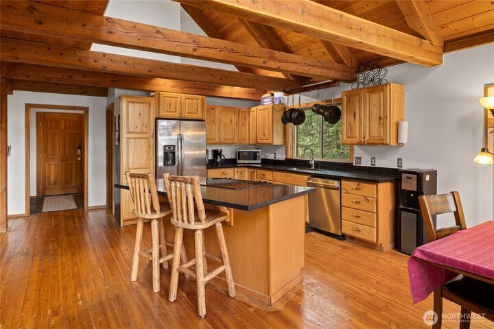 Property Photo: 8607 Upper Peoh Point Road WA 98922