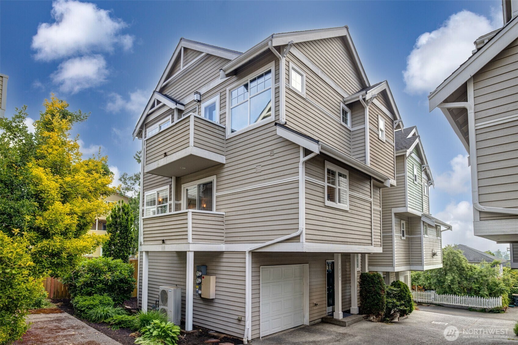 Property Photo: 1824 23rd Avenue B WA 98122