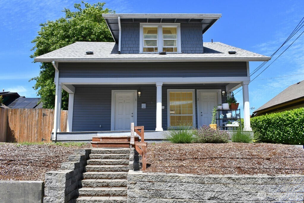 Property Photo: 408 9th Avenue SE WA 98501