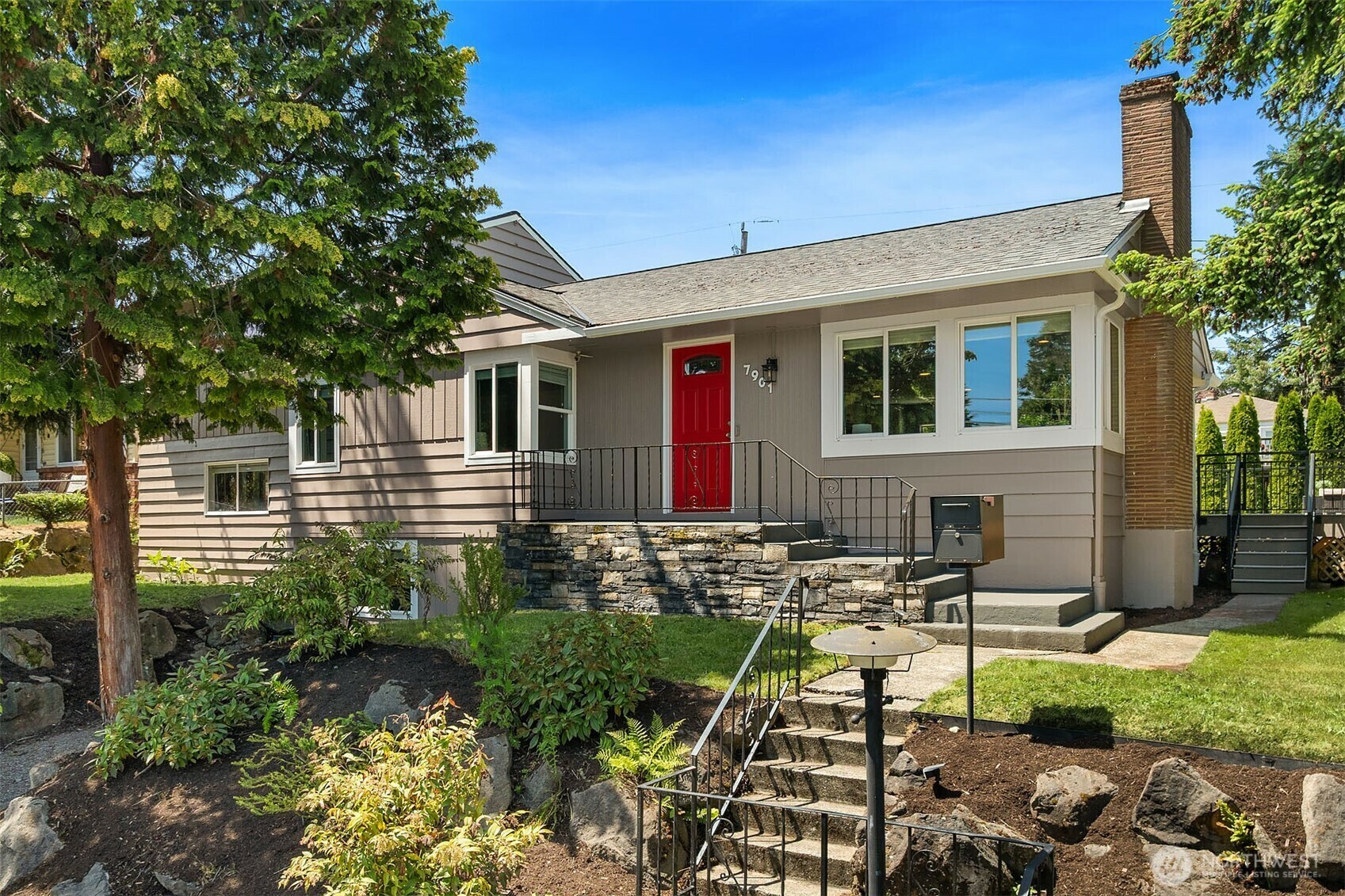 Property Photo: 7901 12th Avenue SW WA 98106