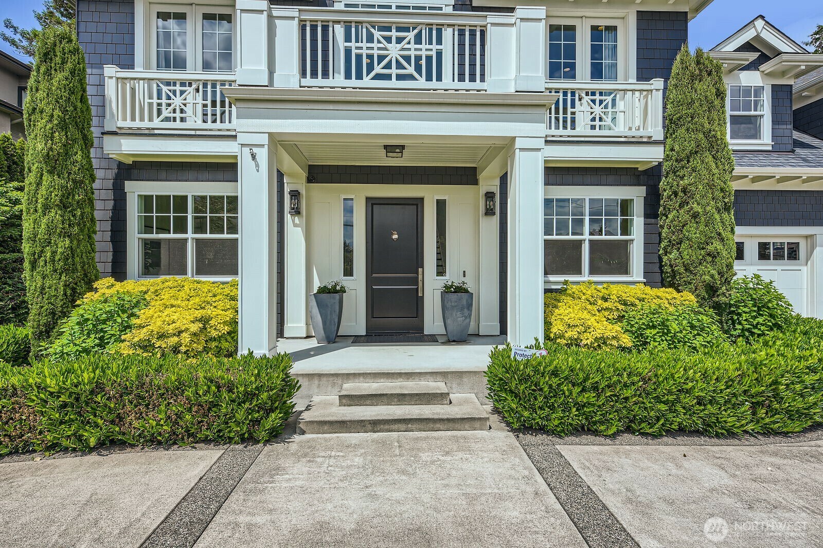 Property Photo: 9812 NE 14th Street WA 98004