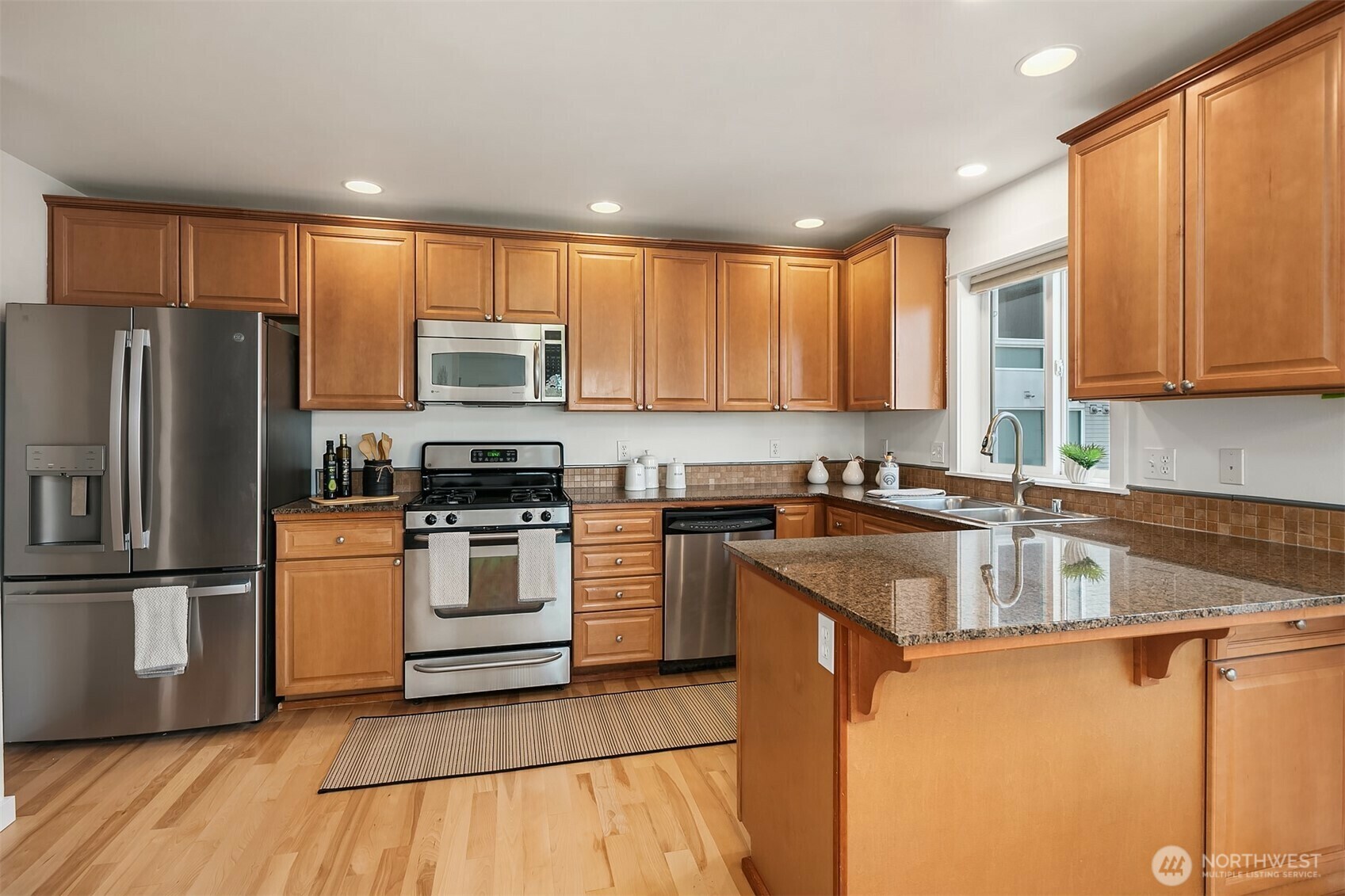 Property Photo: 224 26th Avenue E B WA 98112