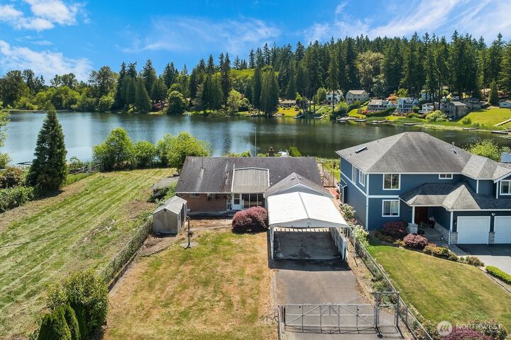13055 SE 76th Street  Newcastle WA 98056 photo