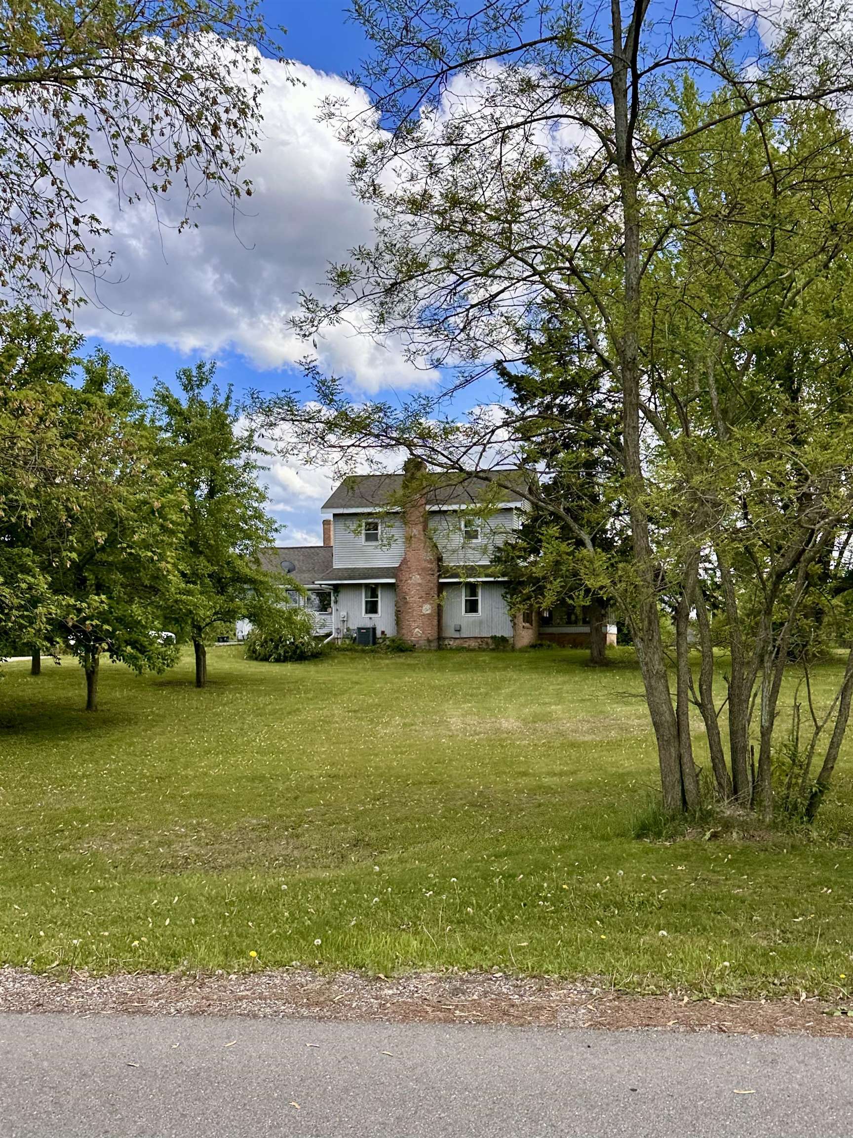 Property Photo:  2611 South Road  WI 53105 