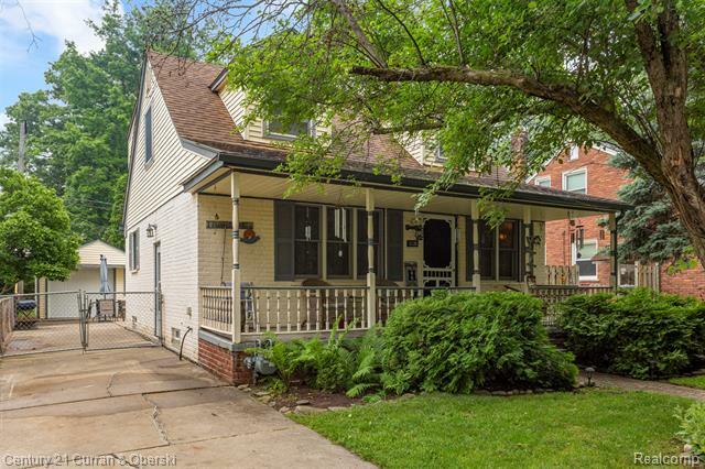 Property Photo:  3128 Woodside Drive  MI 48124 
