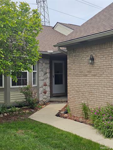 Property Photo: 22835 Woodcreek Drive 32 MI 48180