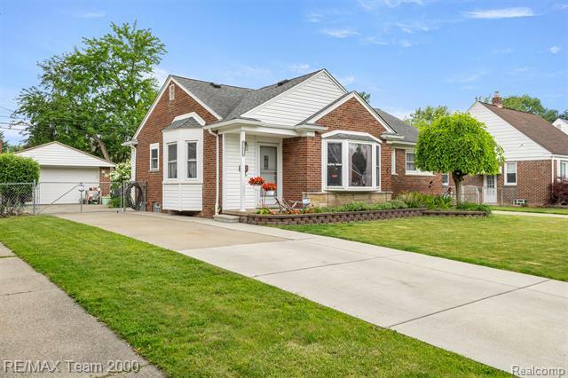 18155 Audette Street  Dearborn MI 48124 photo
