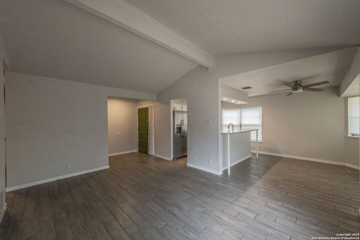 11618 Spring Trail St  San Antonio TX 78249 photo