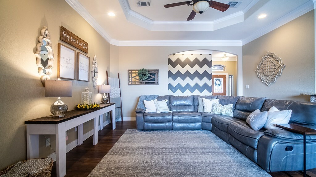 Property Photo: 5909 Melrose Ave TX 76901