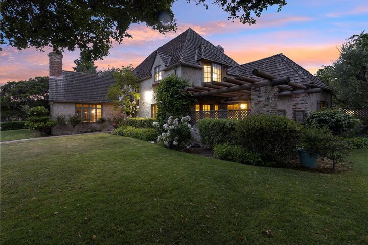 8 Los Laureles Avenue  Salinas CA 93901 photo