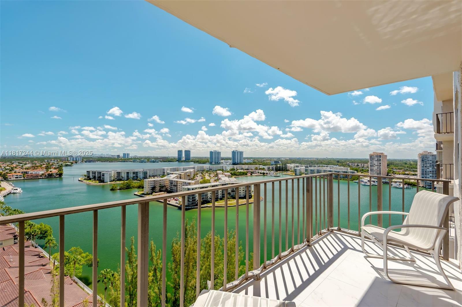 18151 NE 31st Ct 1905  Aventura FL 33160 photo