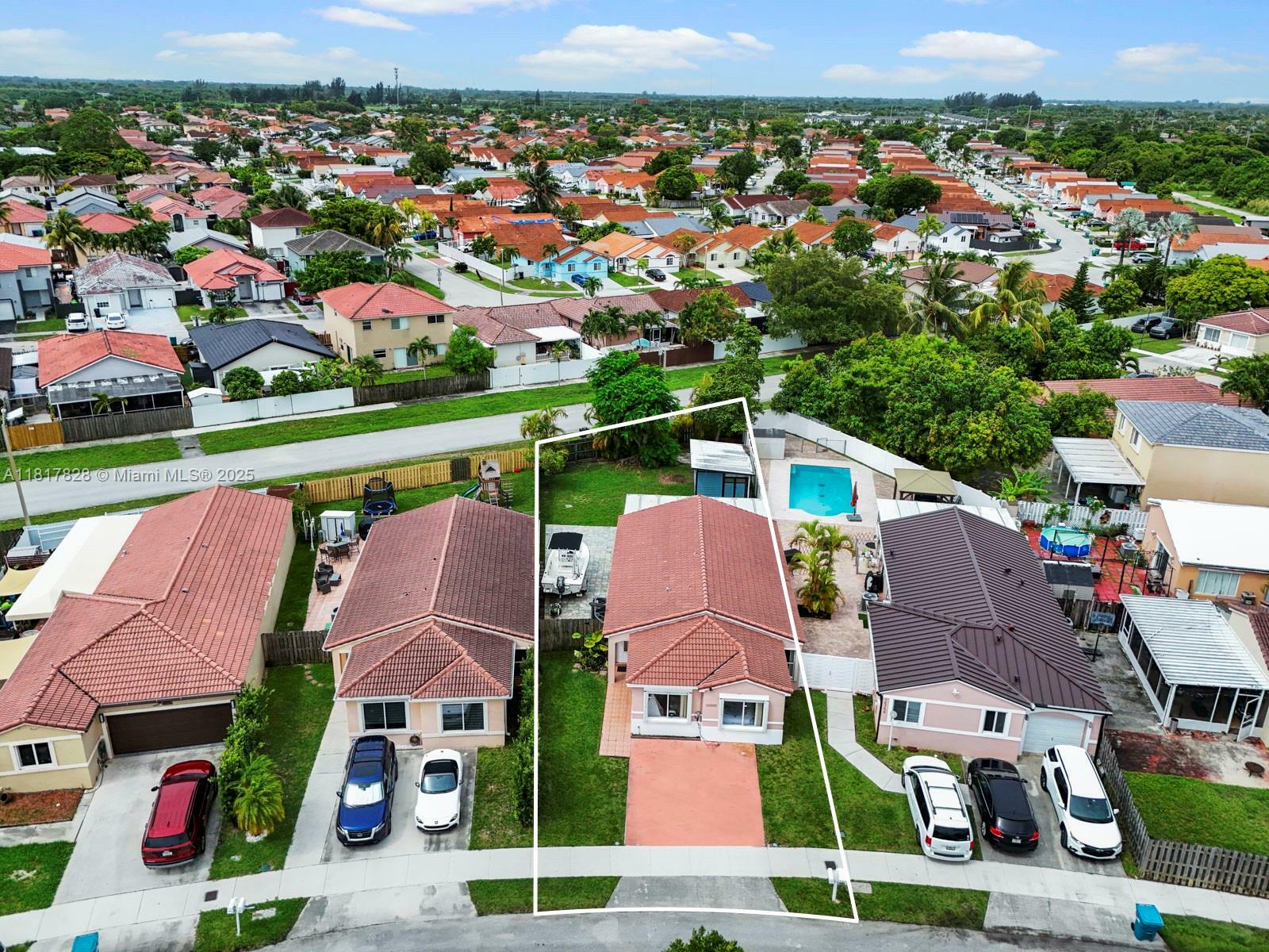 Property Photo: 14358 SW 175th Ter FL 33177