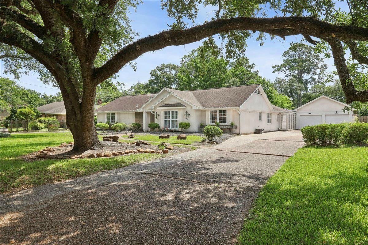 880 Goodhue Road  Beaumont TX 77706 photo