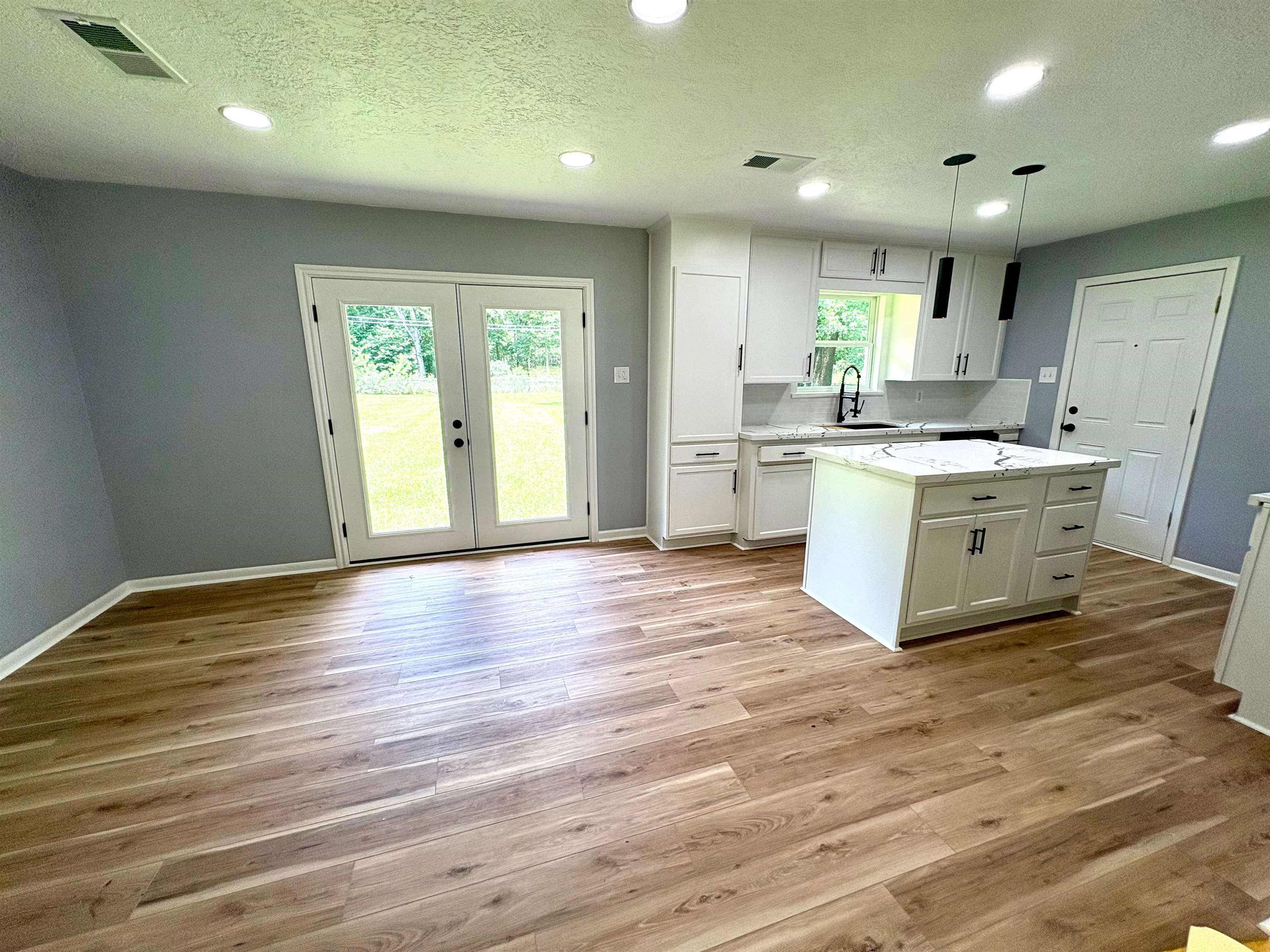 Property Photo: 8555 Lawrence TX 77708