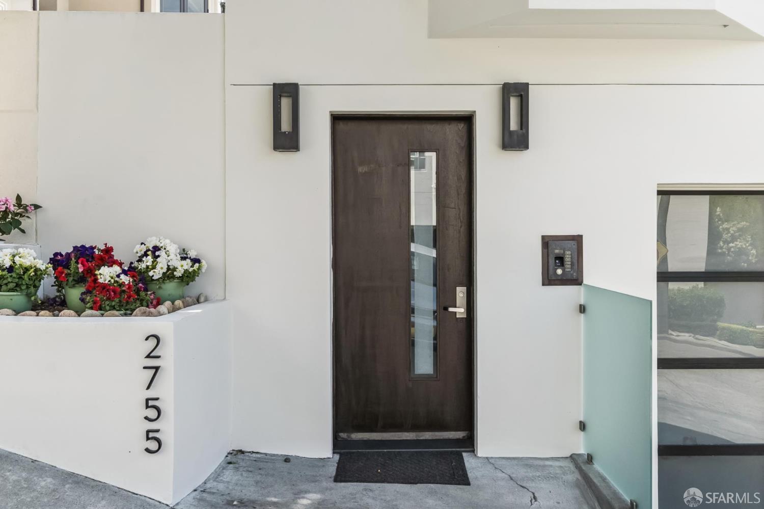 Property Photo:  2755 Fillmore Street  CA 94123 