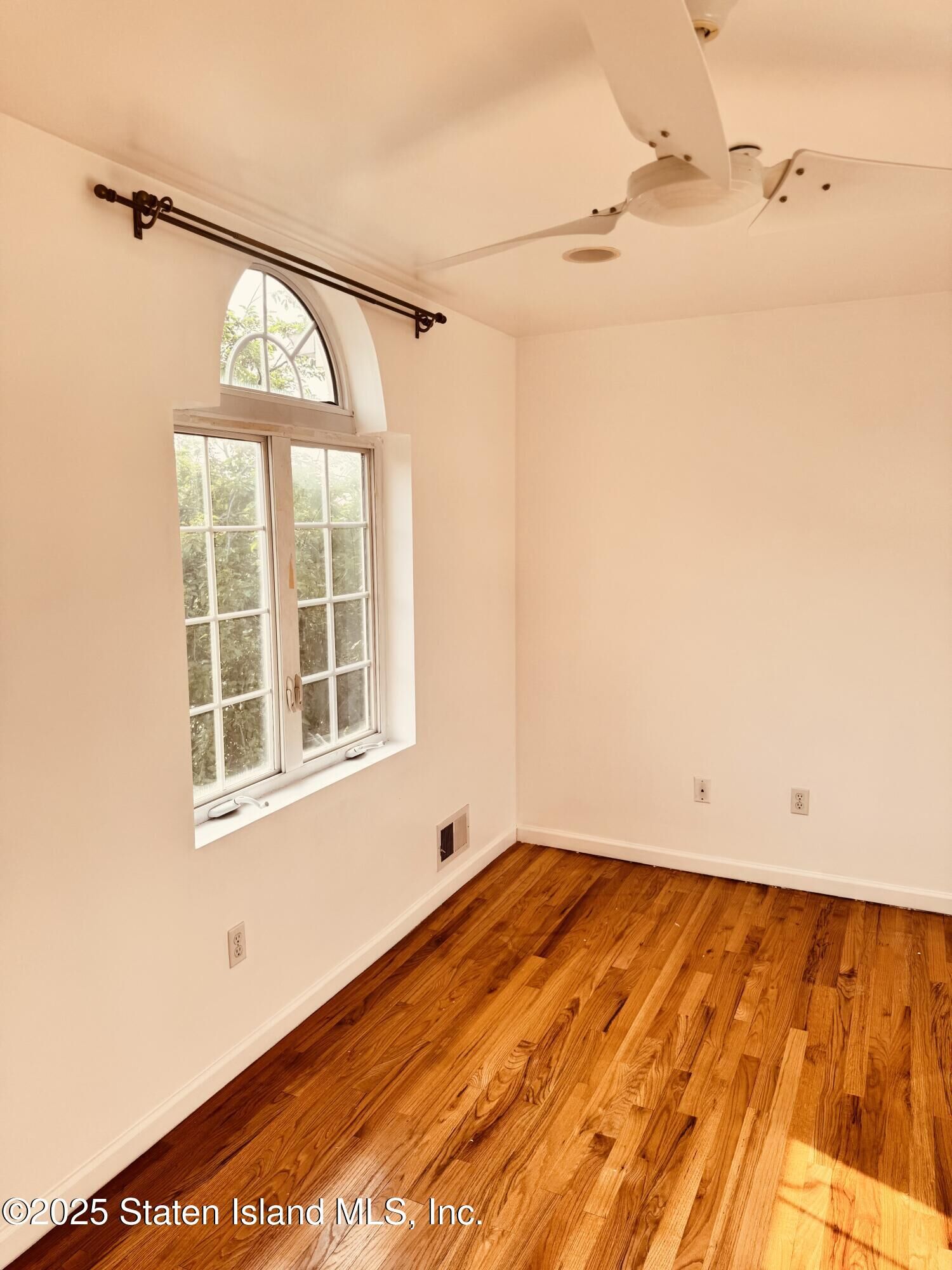 Property Photo: 133 Bismark Avenue NY 10301