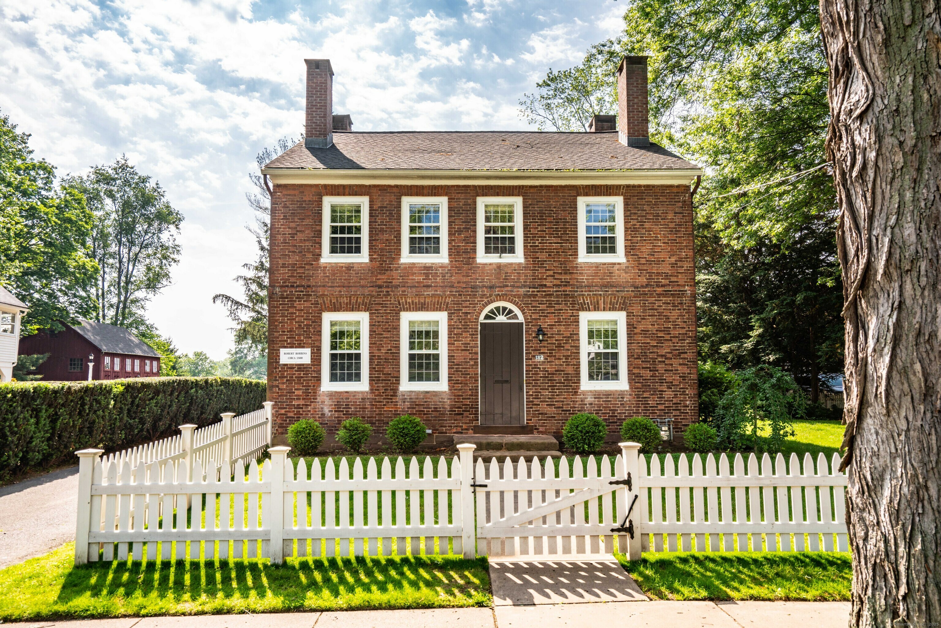 Property Photo: 132 Broad Street CT 06109
