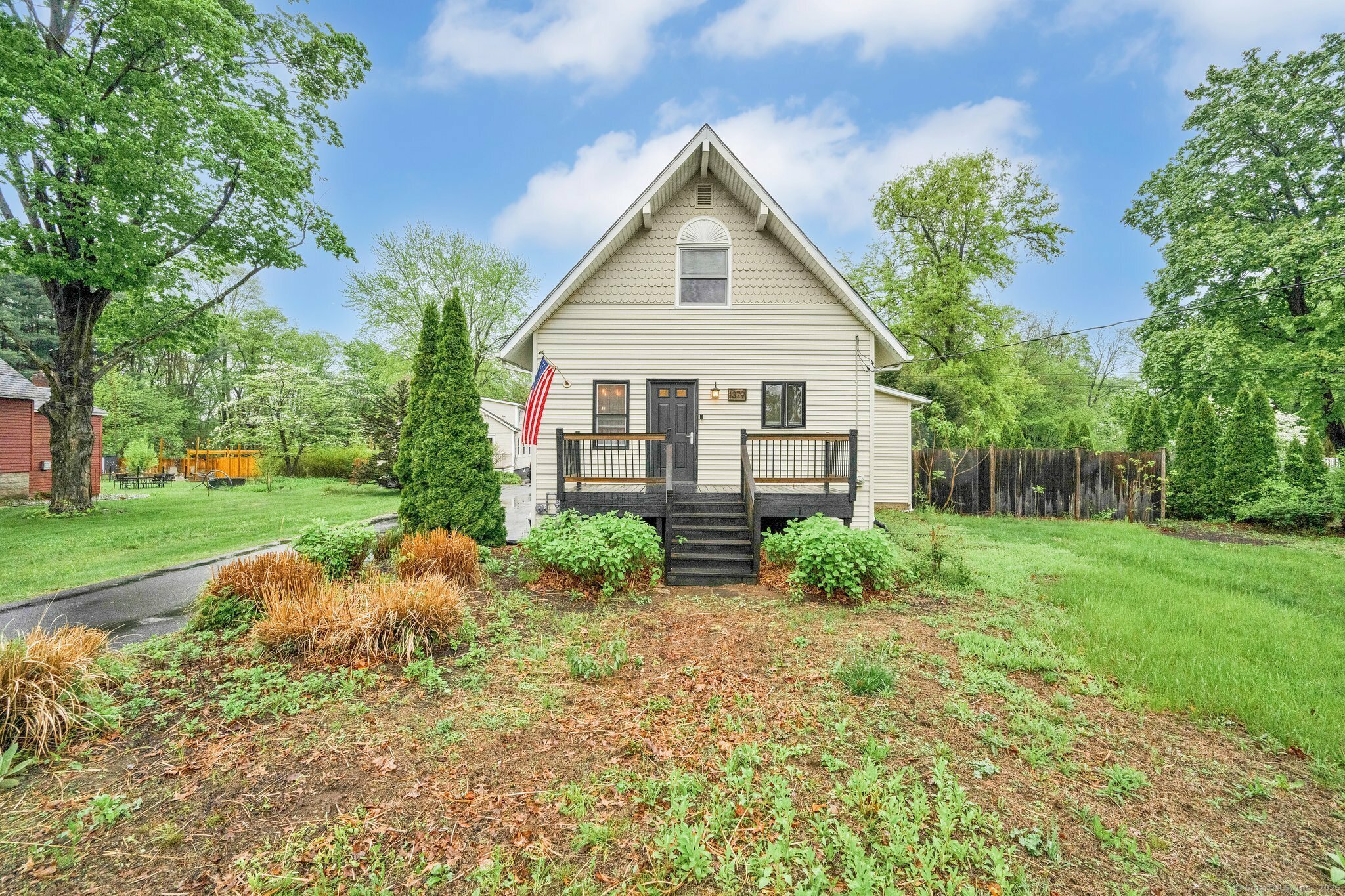 Property Photo: 1379 Mapleton Avenue CT 06078