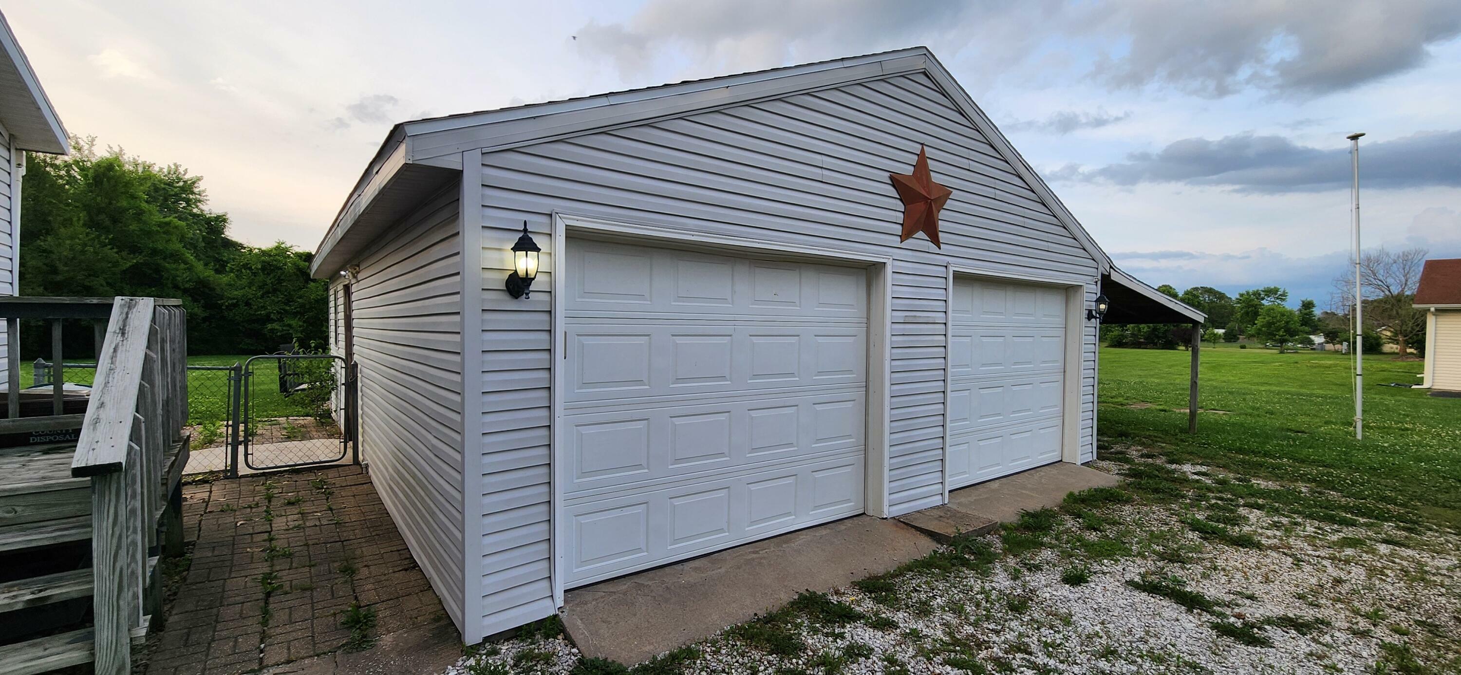 Property Photo: 199 Wild Horse Road MO 65610