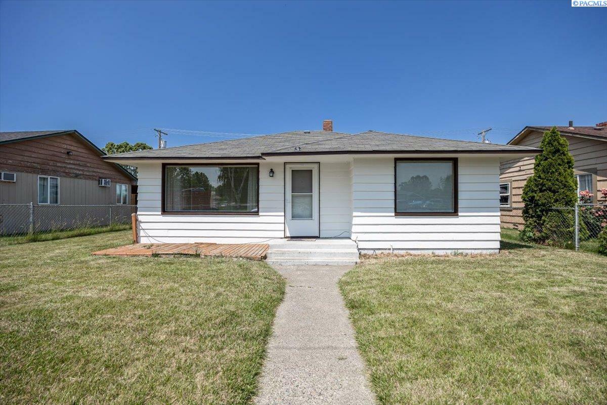 Property Photo: 719 W Octave St WA 99301