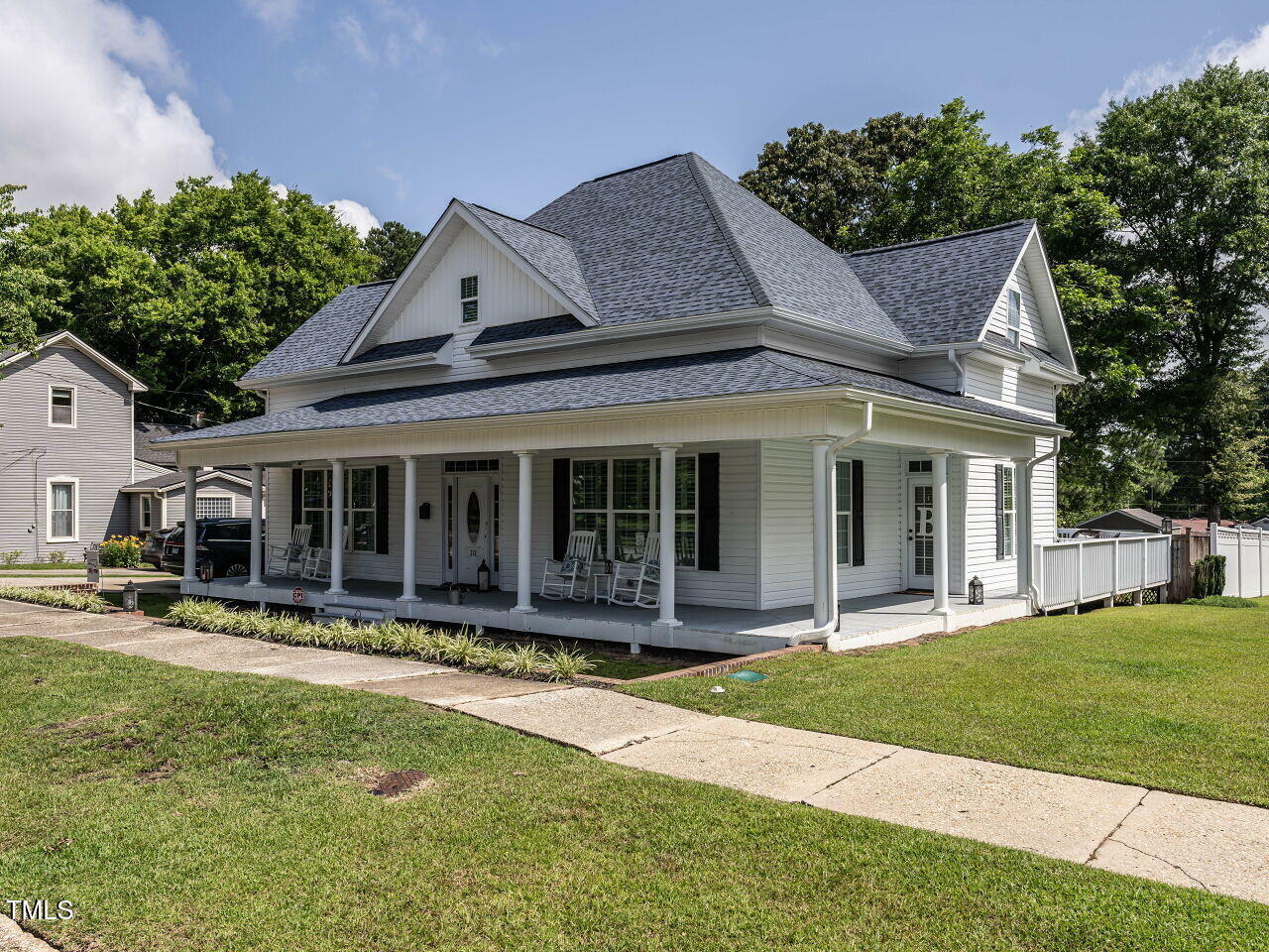 Property Photo: 212 W Church Street NC 27504