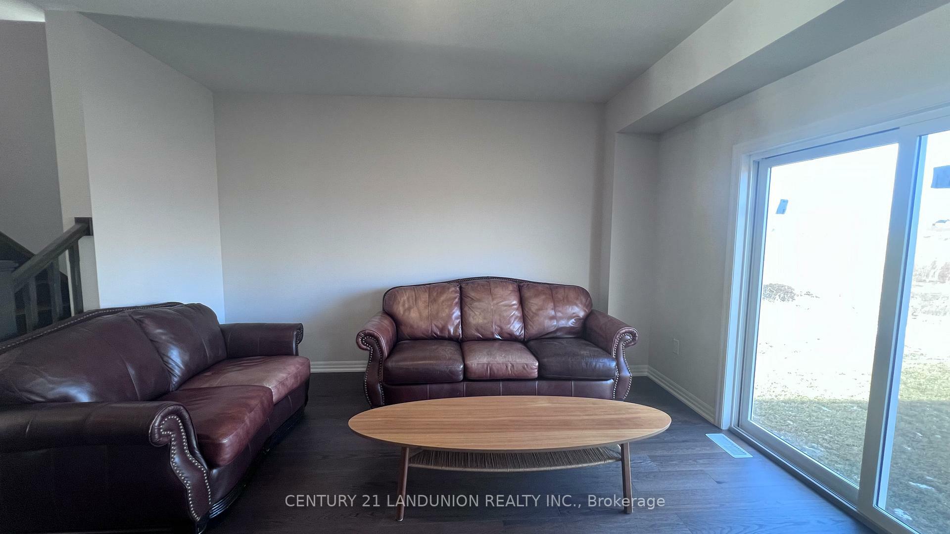 Property Photo: 39 Meadowlark Drive ON L3K 6E3