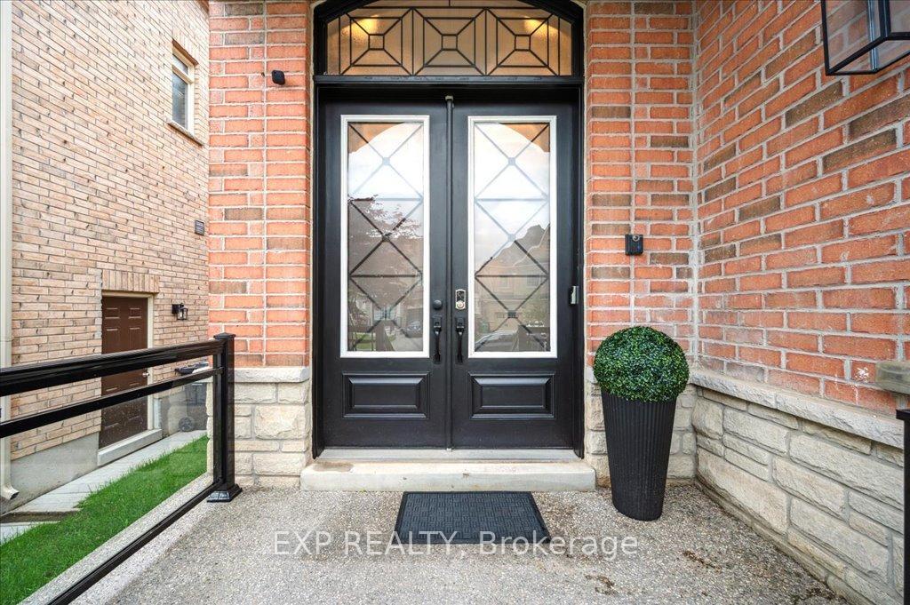 Property Photo: 50 Agincourt Circle ON L6X 2M4