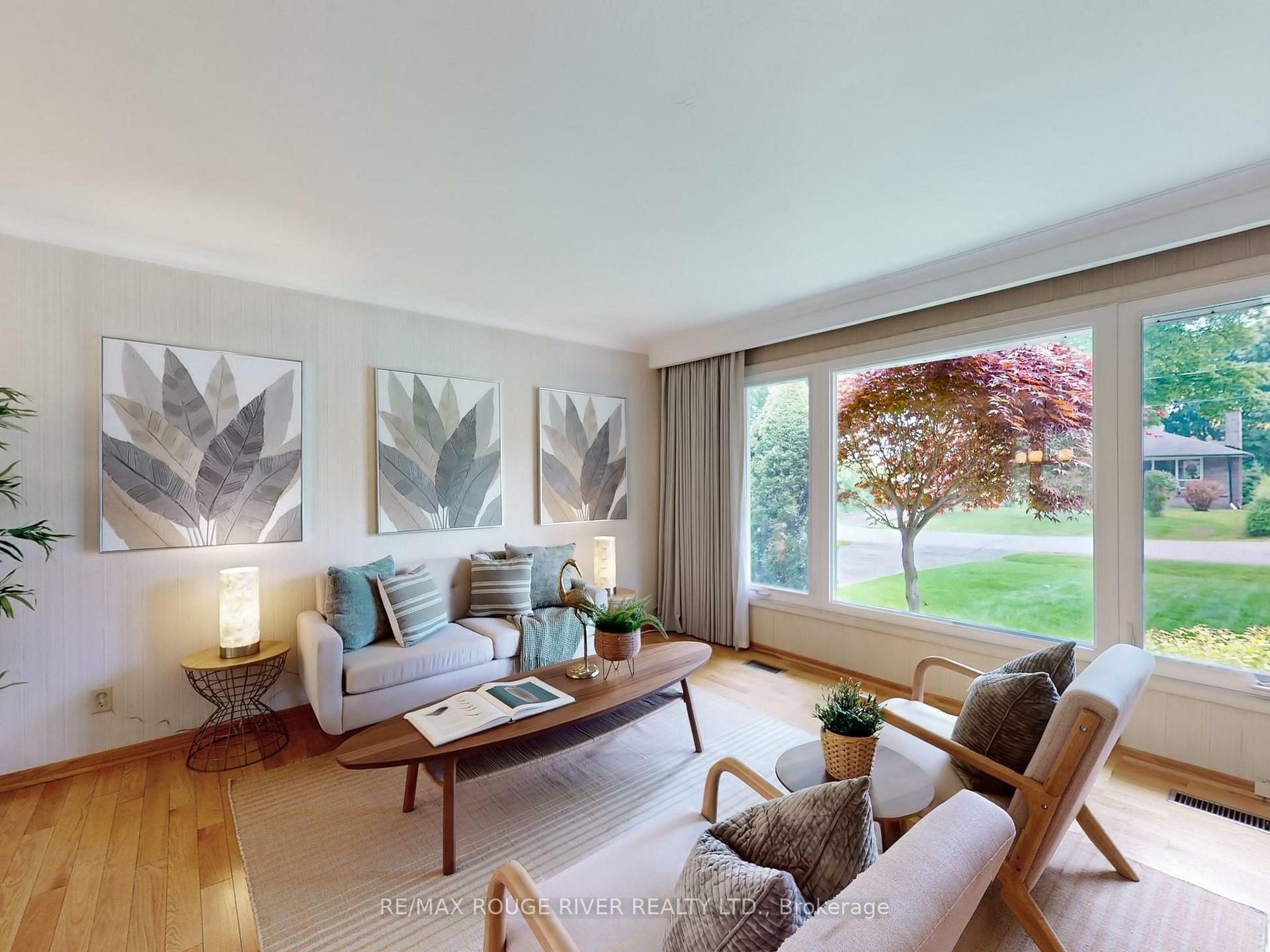 Property Photo: 309 Jaybell Grove ON M1C 2X4