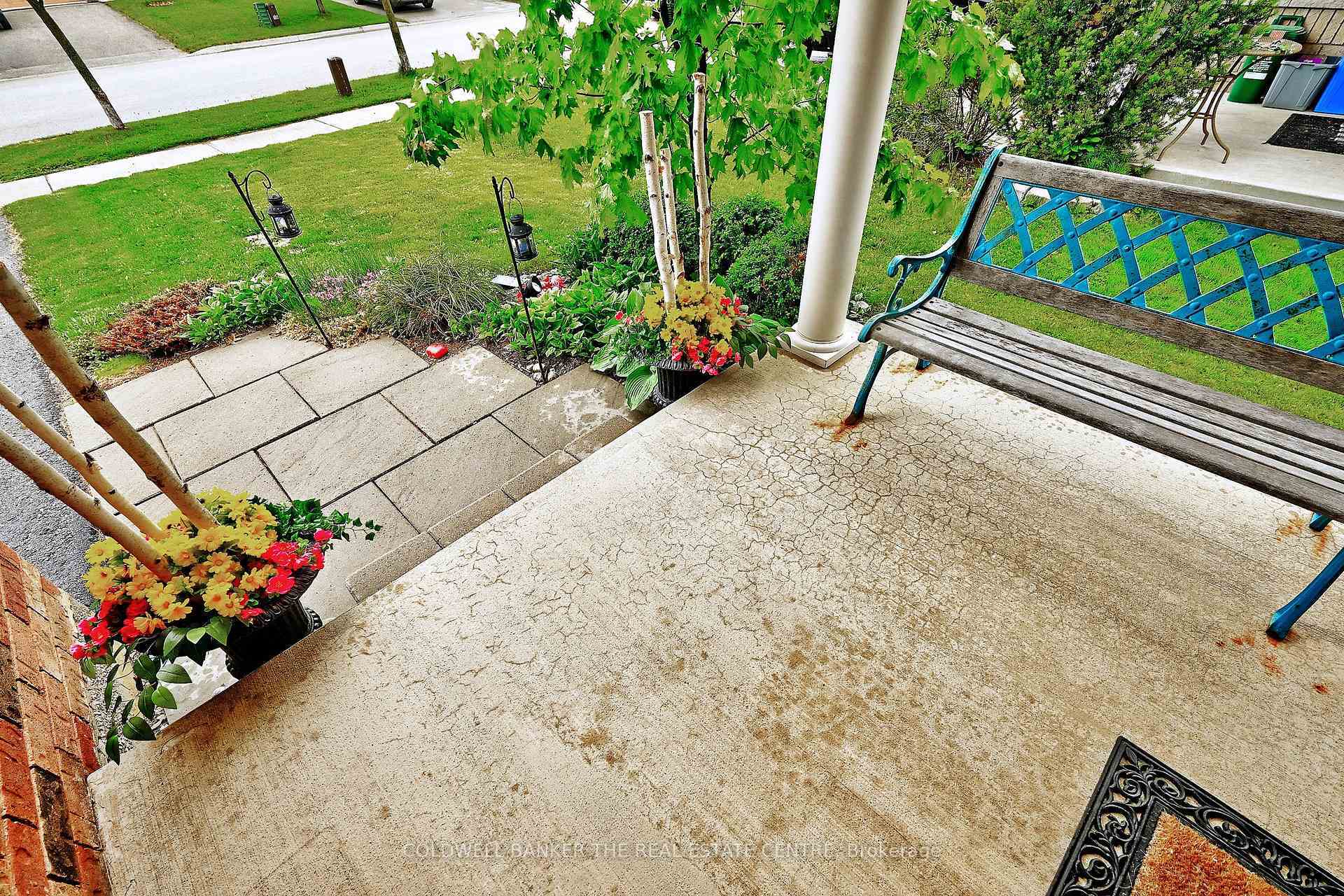 Property Photo: 25 Lake Crescent ON L4N 6A7