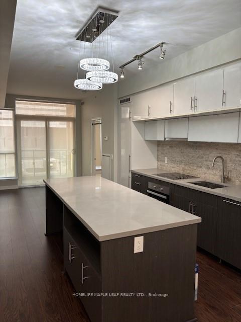 Property Photo: 8 Mercer Street 519 ON M5V 0C4
