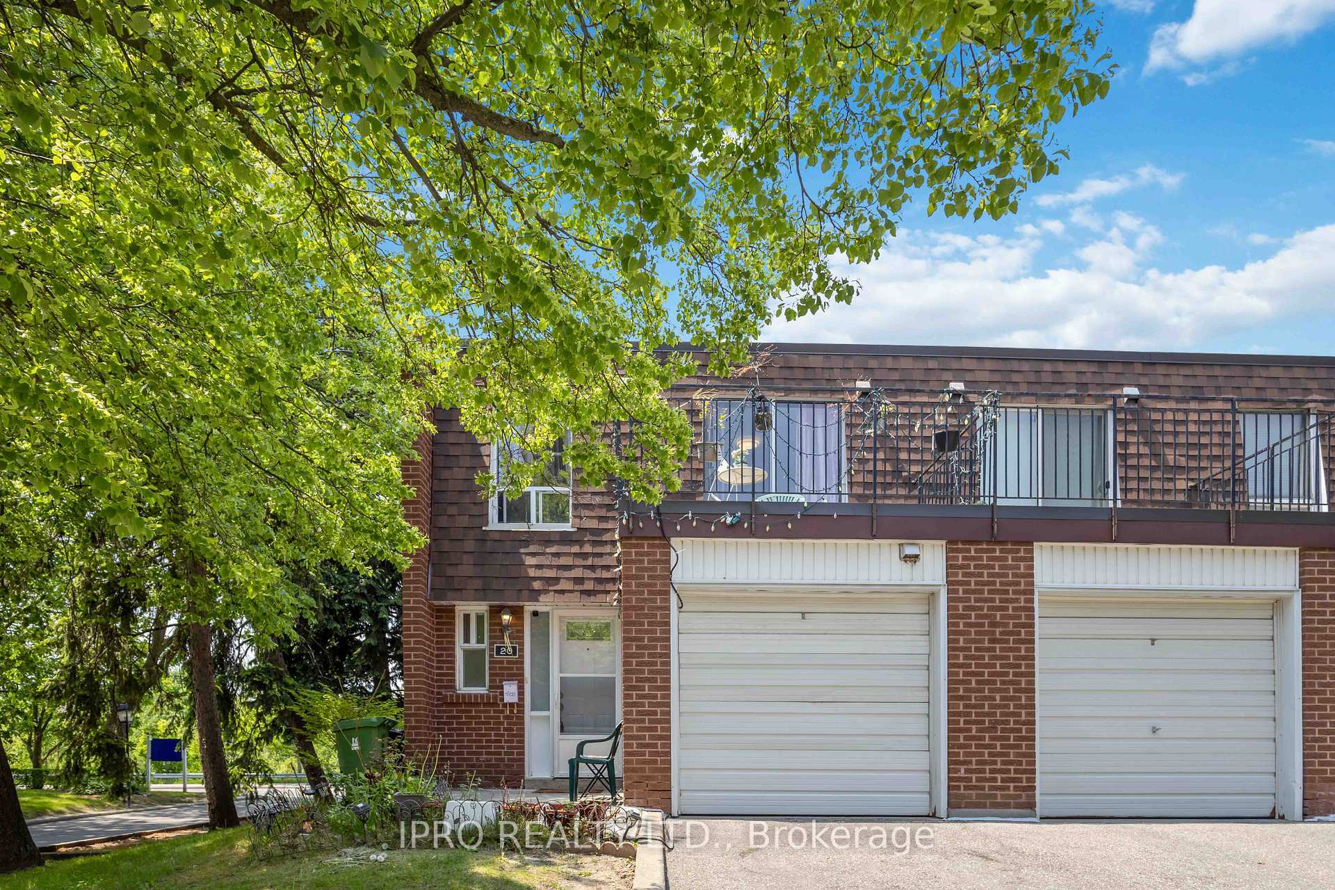 Property Photo: 50 Bridletowne Circle W 20 ON M1W 2G8