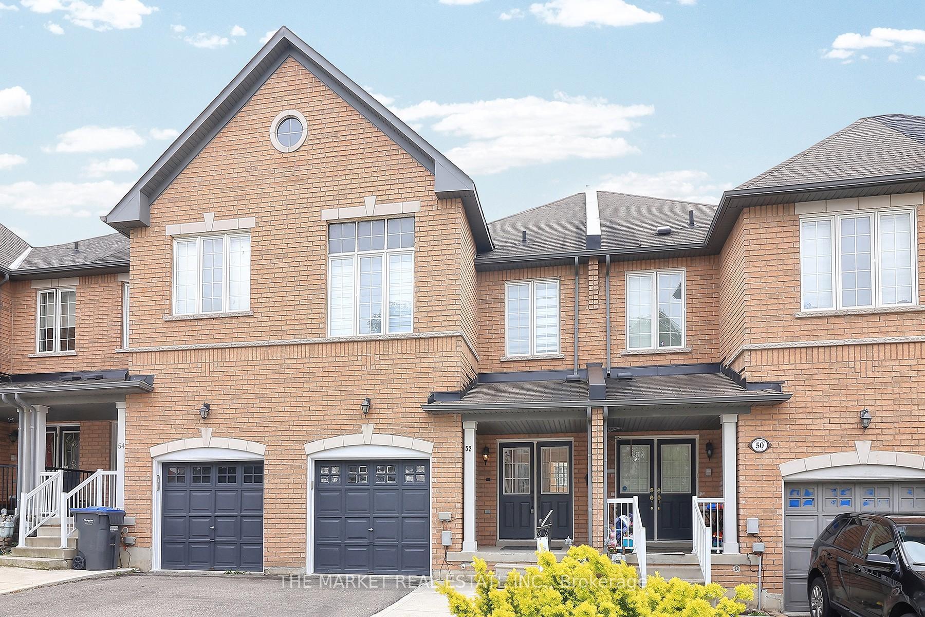 Property Photo: 52 Pefferlaw Circle ON L6Y 0K1