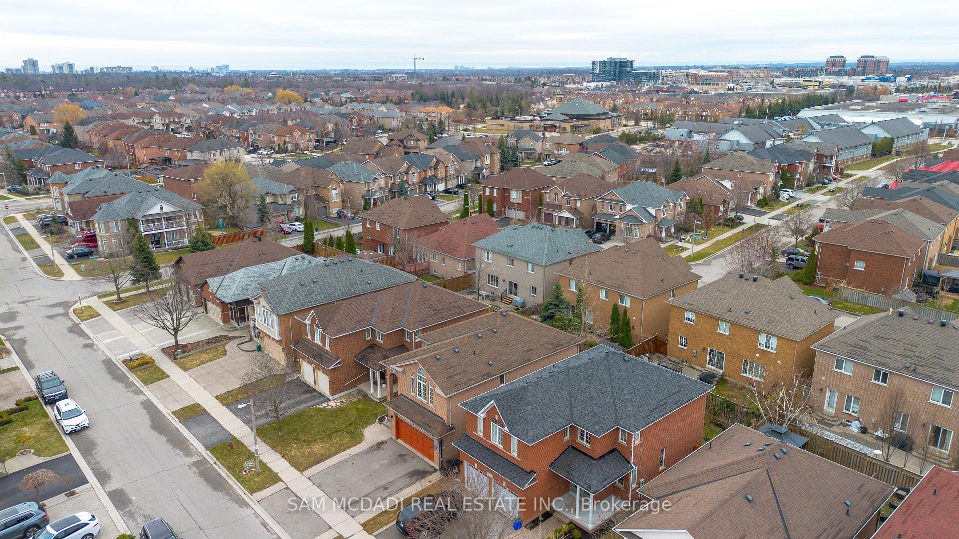 Property Photo: 2530 Nichols Drive ON L6H 7L3
