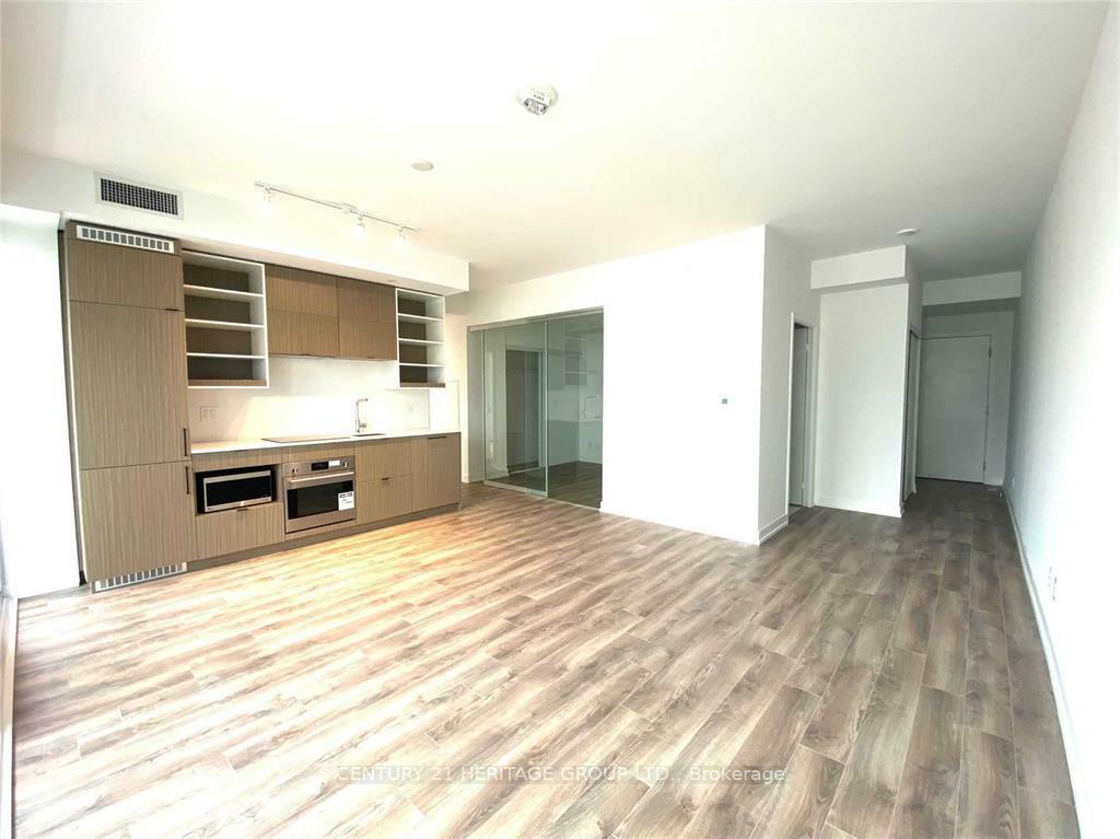 Property Photo: 20 Edward Street 2210 ON M5G 0C5