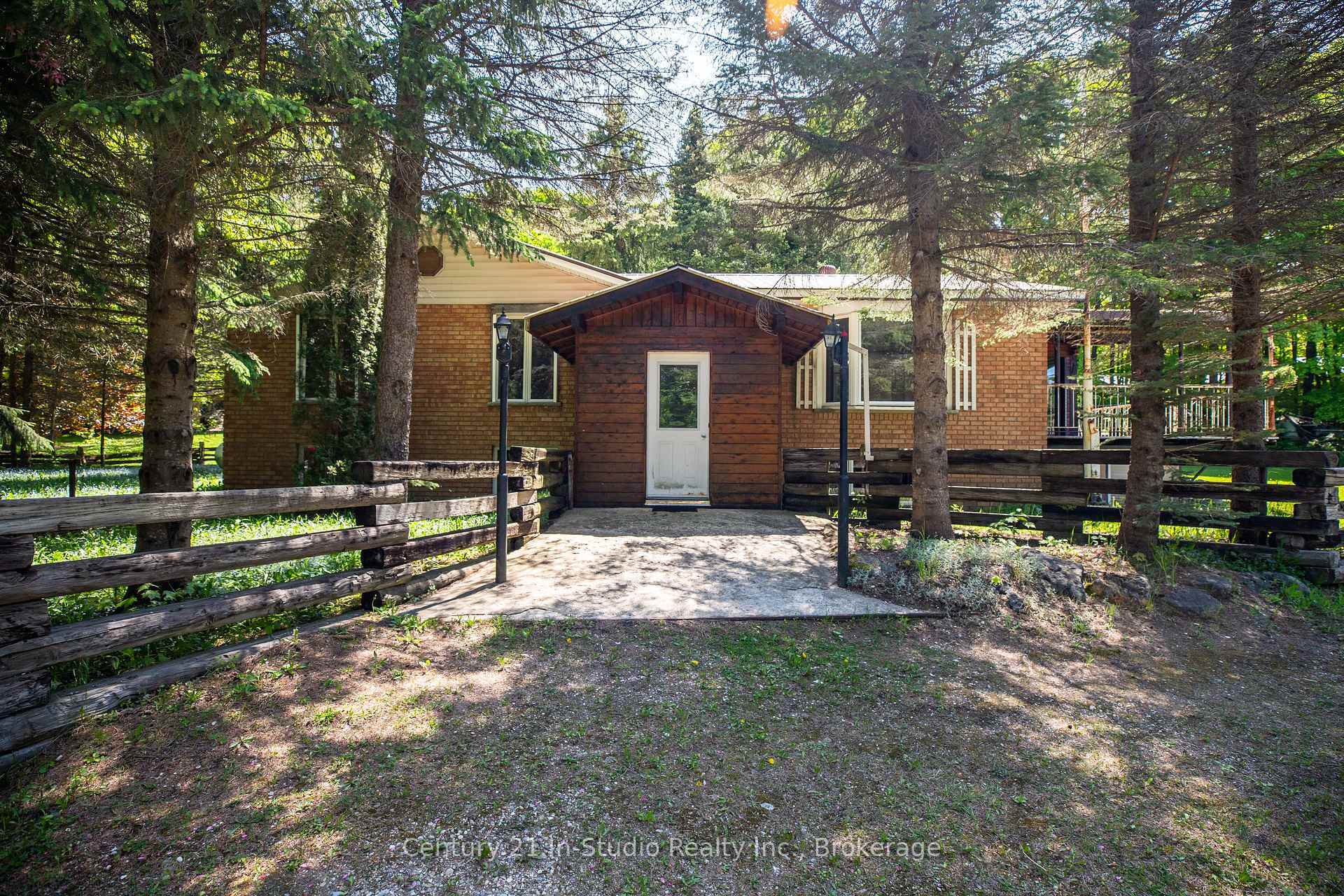 Photo de la propriété: 212 Canrobert Street ON N0C 1E0