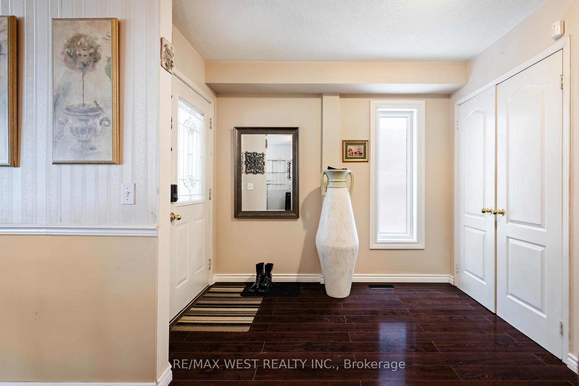 Property Photo: 334 Cottonwood Street ON L9W 4X7