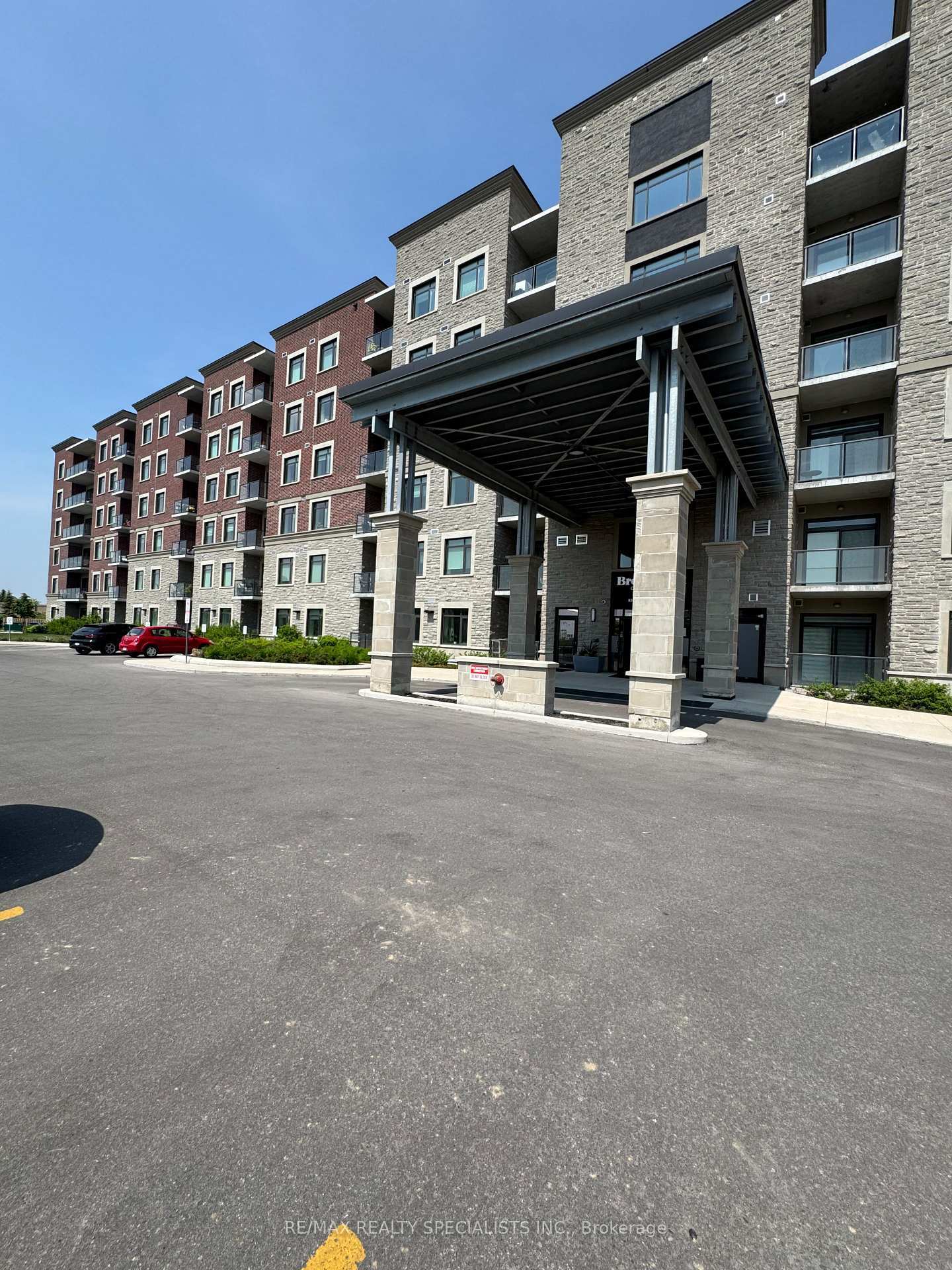 Property Photo: 830 Megson Terrace 517 ON L9T 9M7