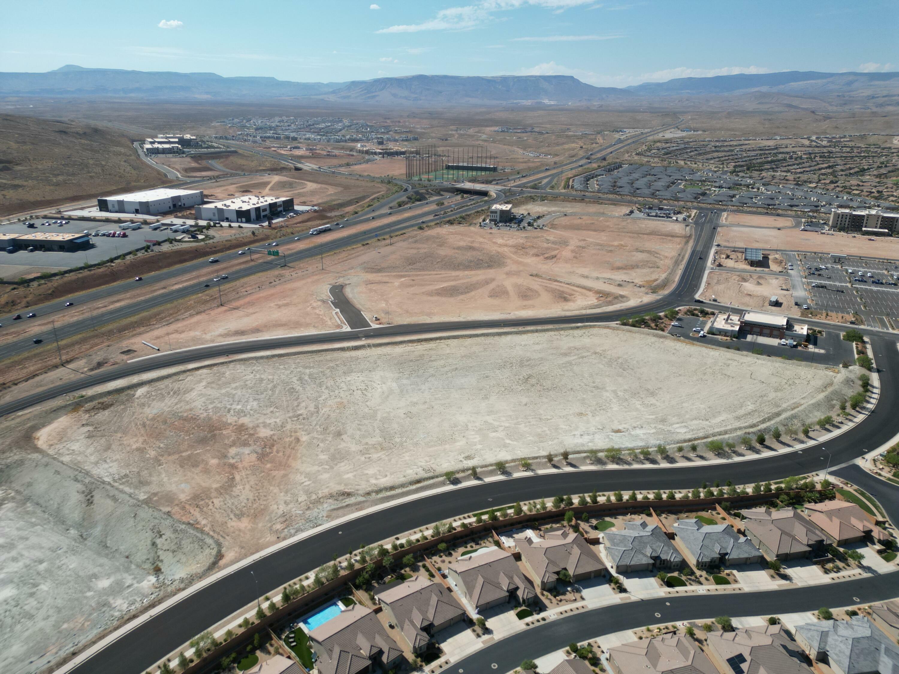 Property Photo: 878 W Nighthawk Dr Dr UT 84790