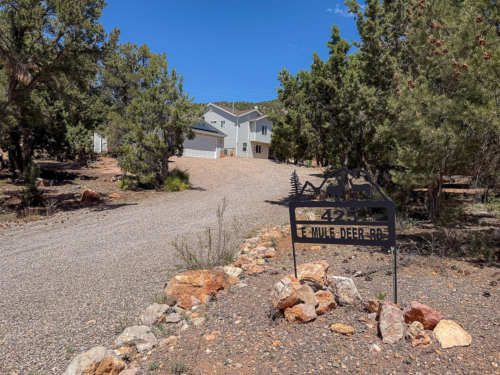 Property Photo:  425 E Mule Deer Rd  UT 84722 