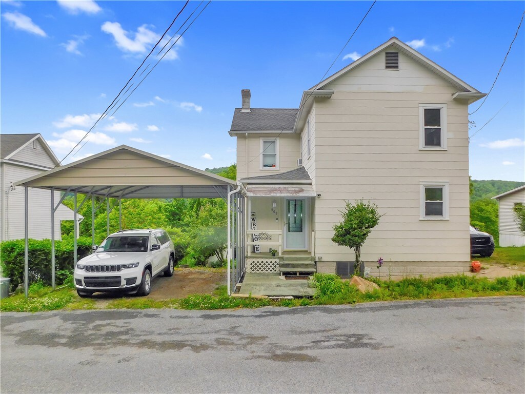 Property Photo: 508 Bosses Row PA 15325